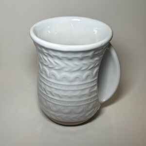 Elegant White Ceramic Mug with Textured Design